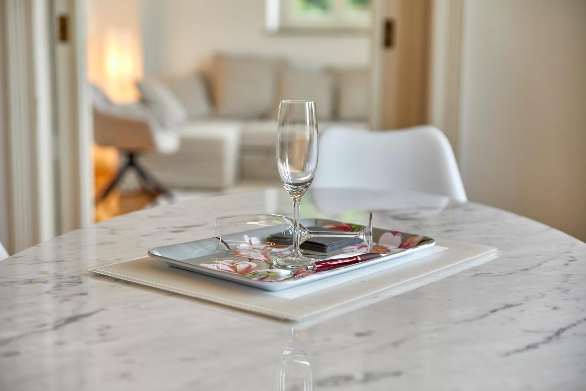 Moselblick Apartment แบร์นคาสเทล-คืสท์ ภายนอก รูปภาพ