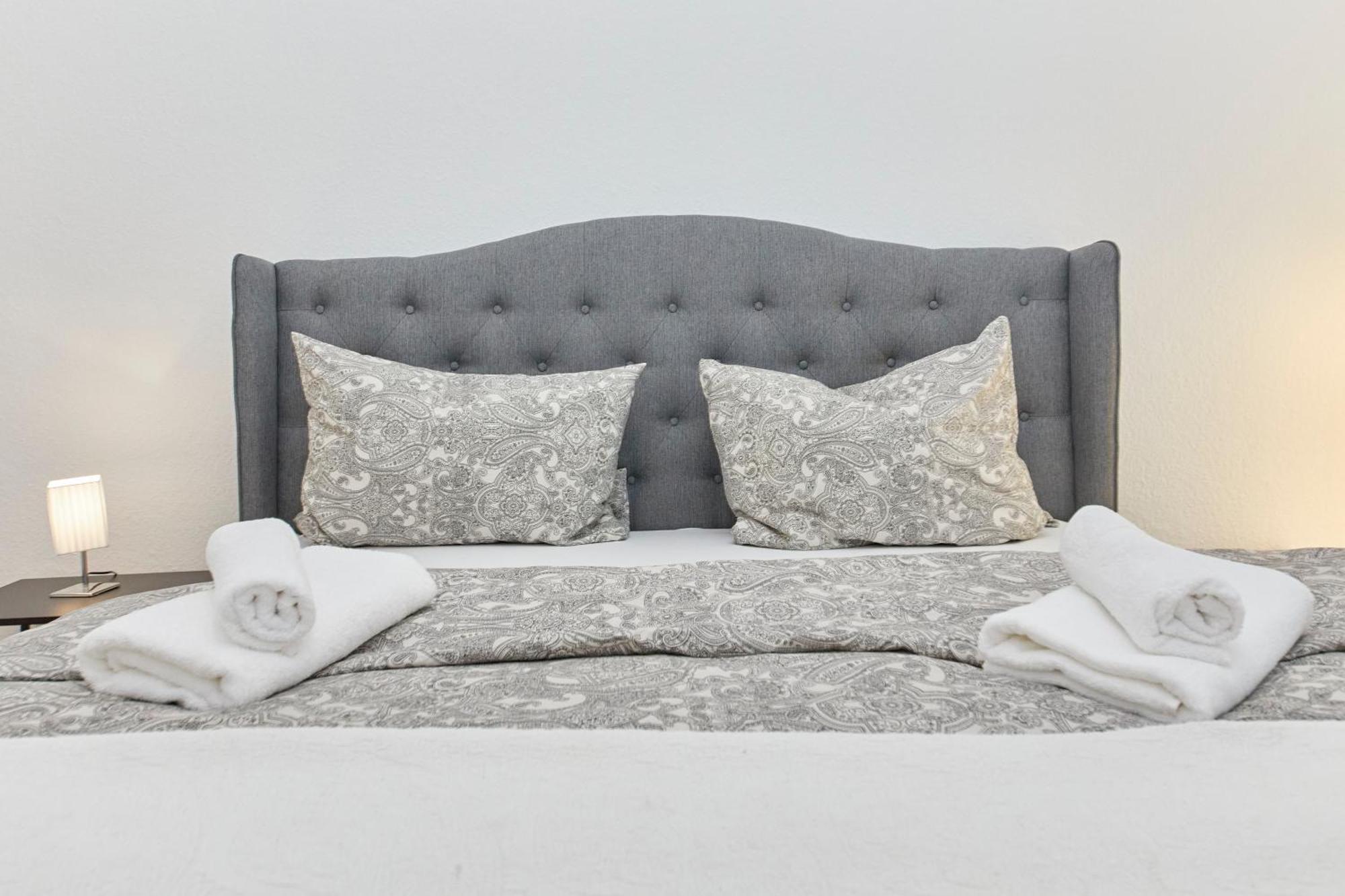 Moselblick Apartment แบร์นคาสเทล-คืสท์ ภายนอก รูปภาพ